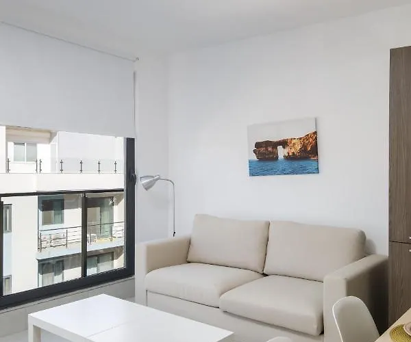 Апартаменты Cosy, Modern 1 Bedroom Сент-Полс-Бей