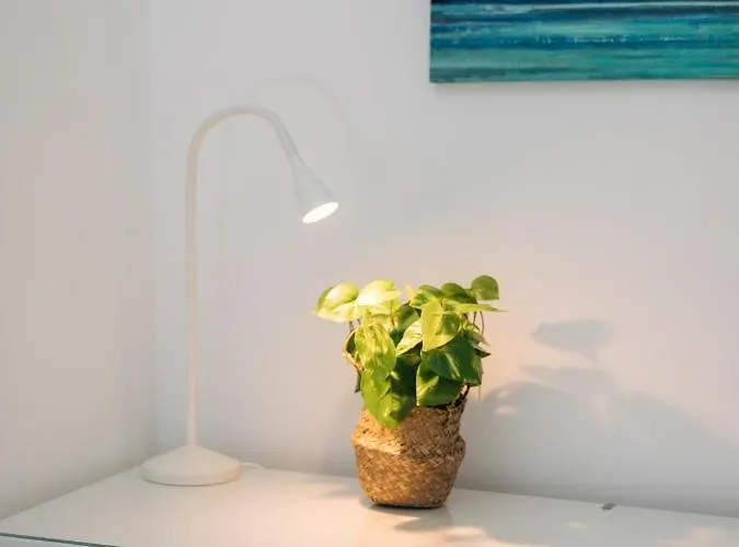 Cosy, Modern 1 Bedroom *