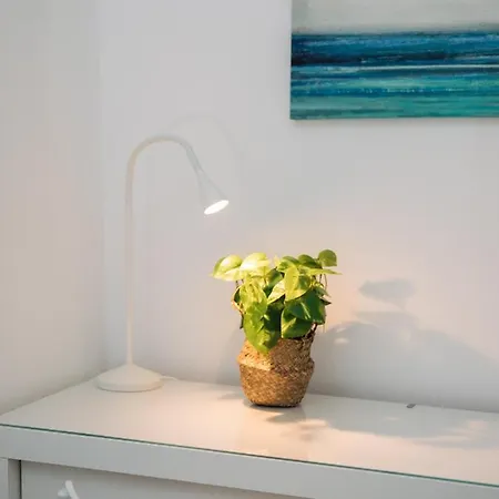 Cosy, Modern 1 Bedroom *